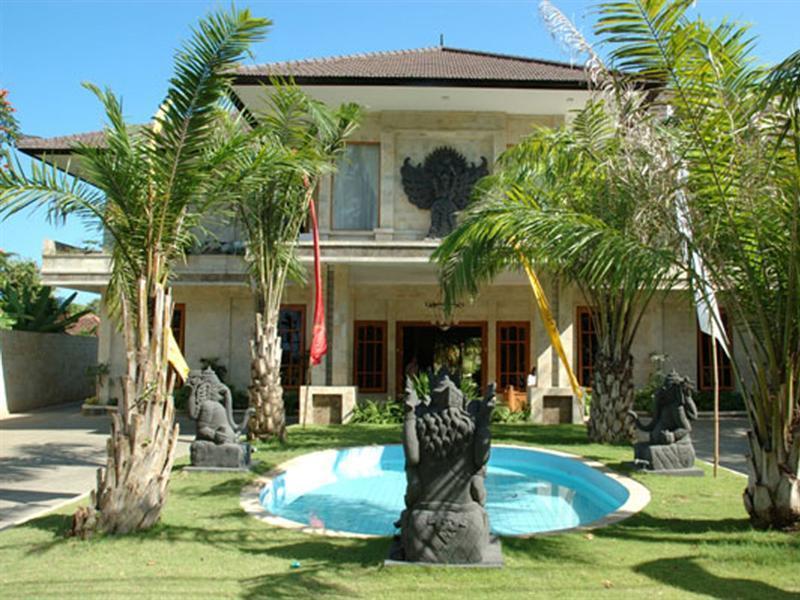 Oyo 2334 Melka Excelsior Hotel Singaraja Esterno foto