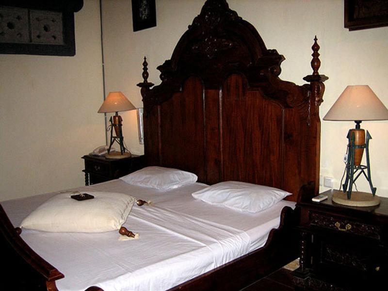 Oyo 2334 Melka Excelsior Hotel Singaraja Esterno foto