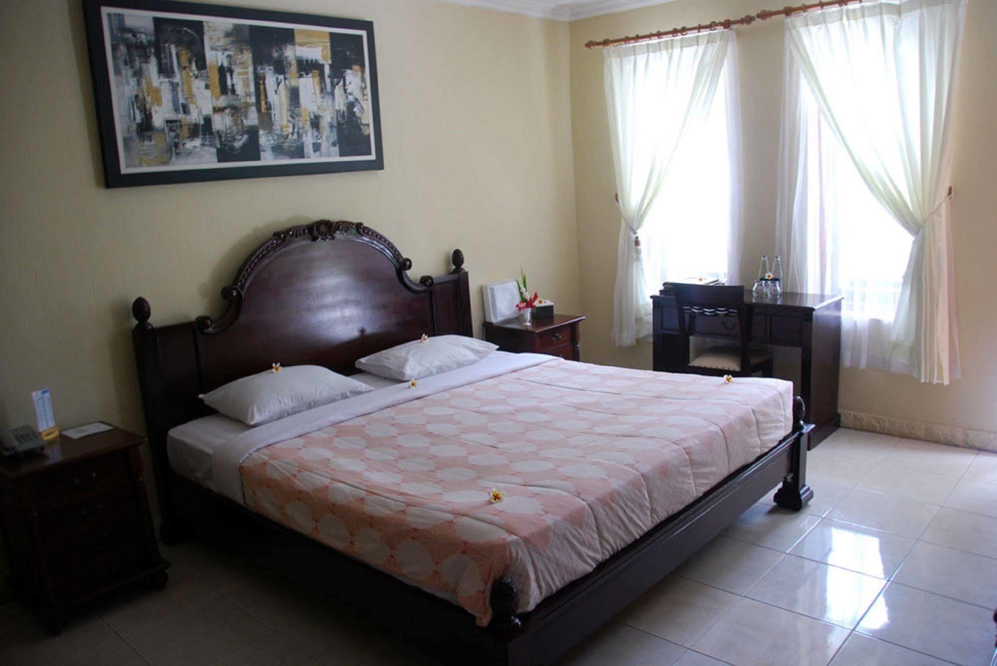 Oyo 2334 Melka Excelsior Hotel Singaraja Esterno foto