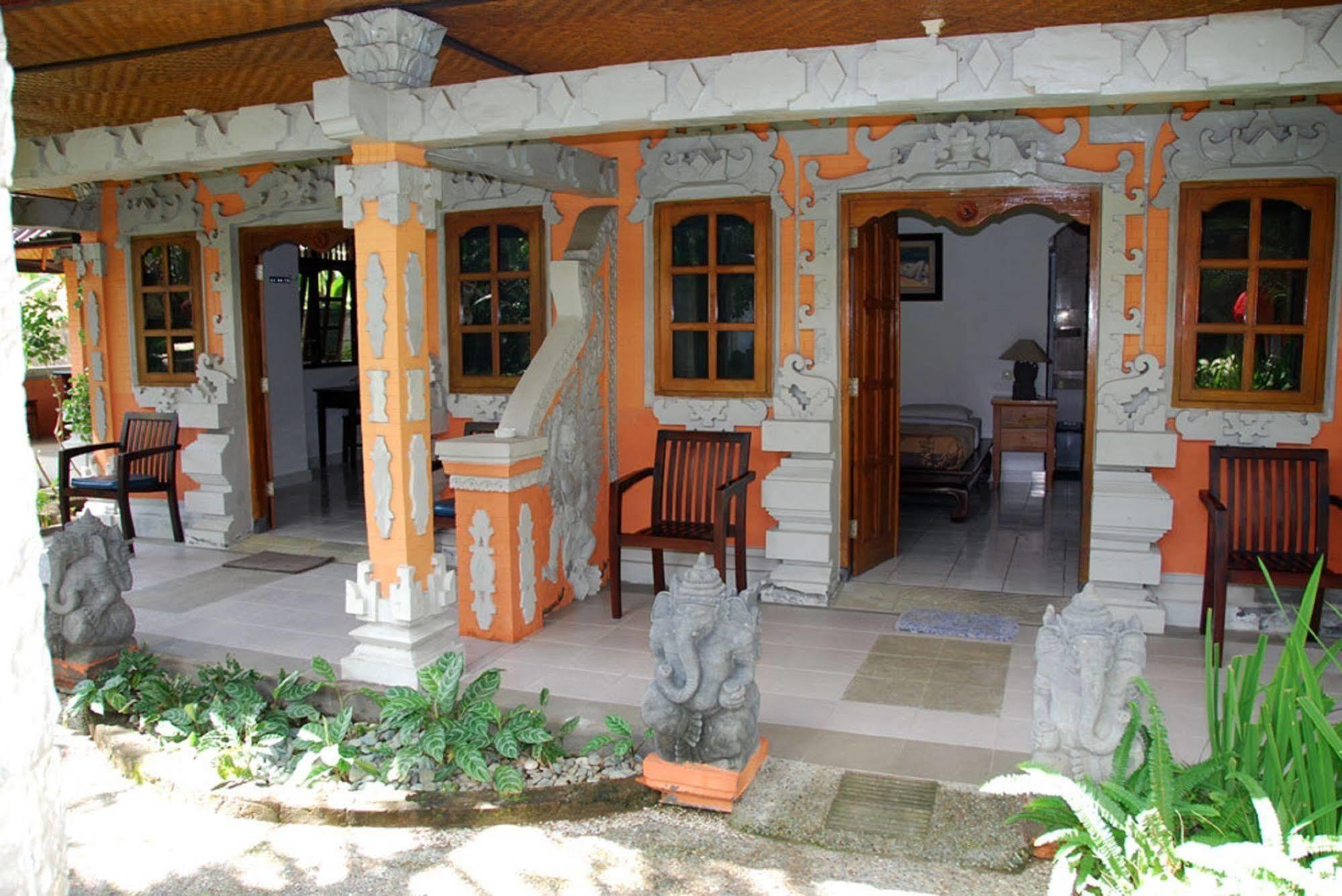 Oyo 2334 Melka Excelsior Hotel Singaraja Esterno foto